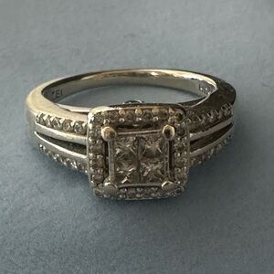 10k diamond ring ZEI
